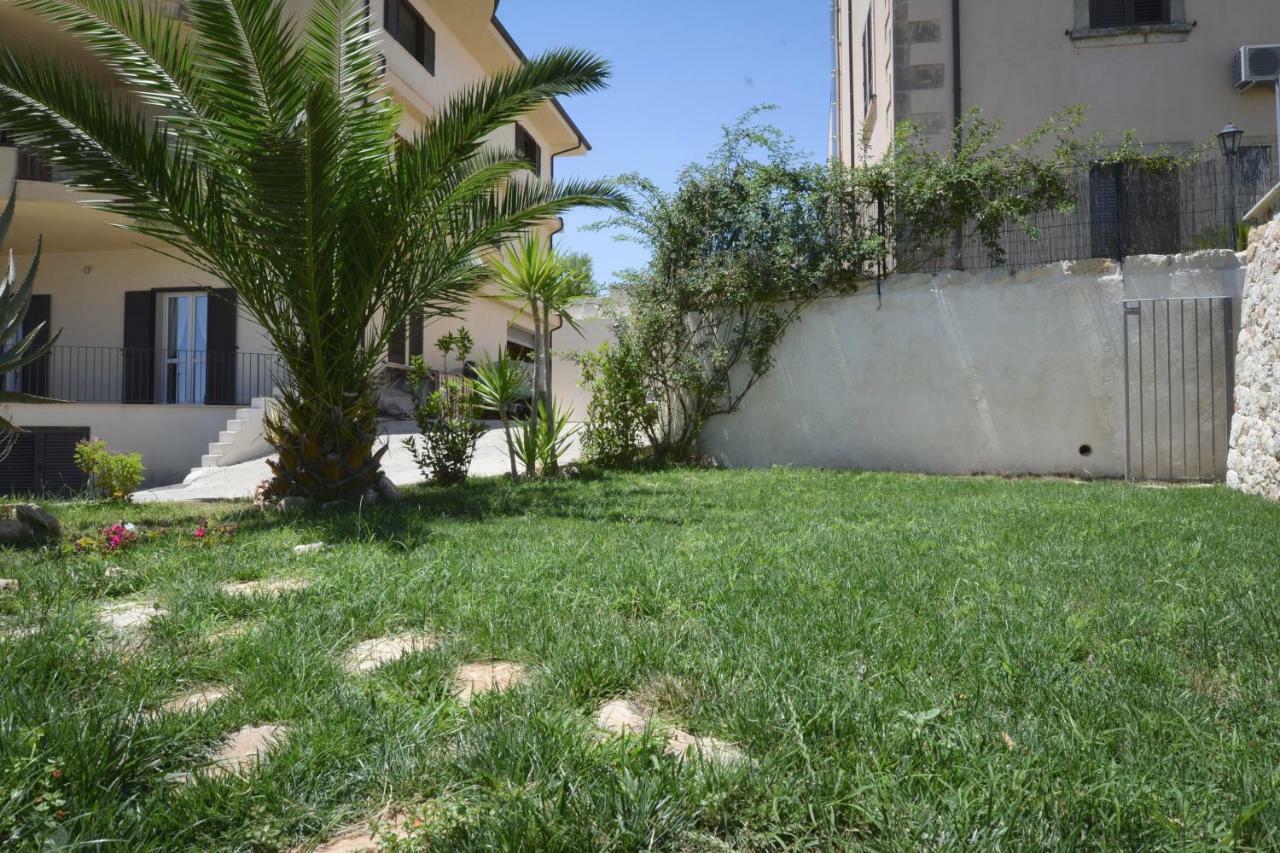 Chiaralice Villa Noto Luaran gambar